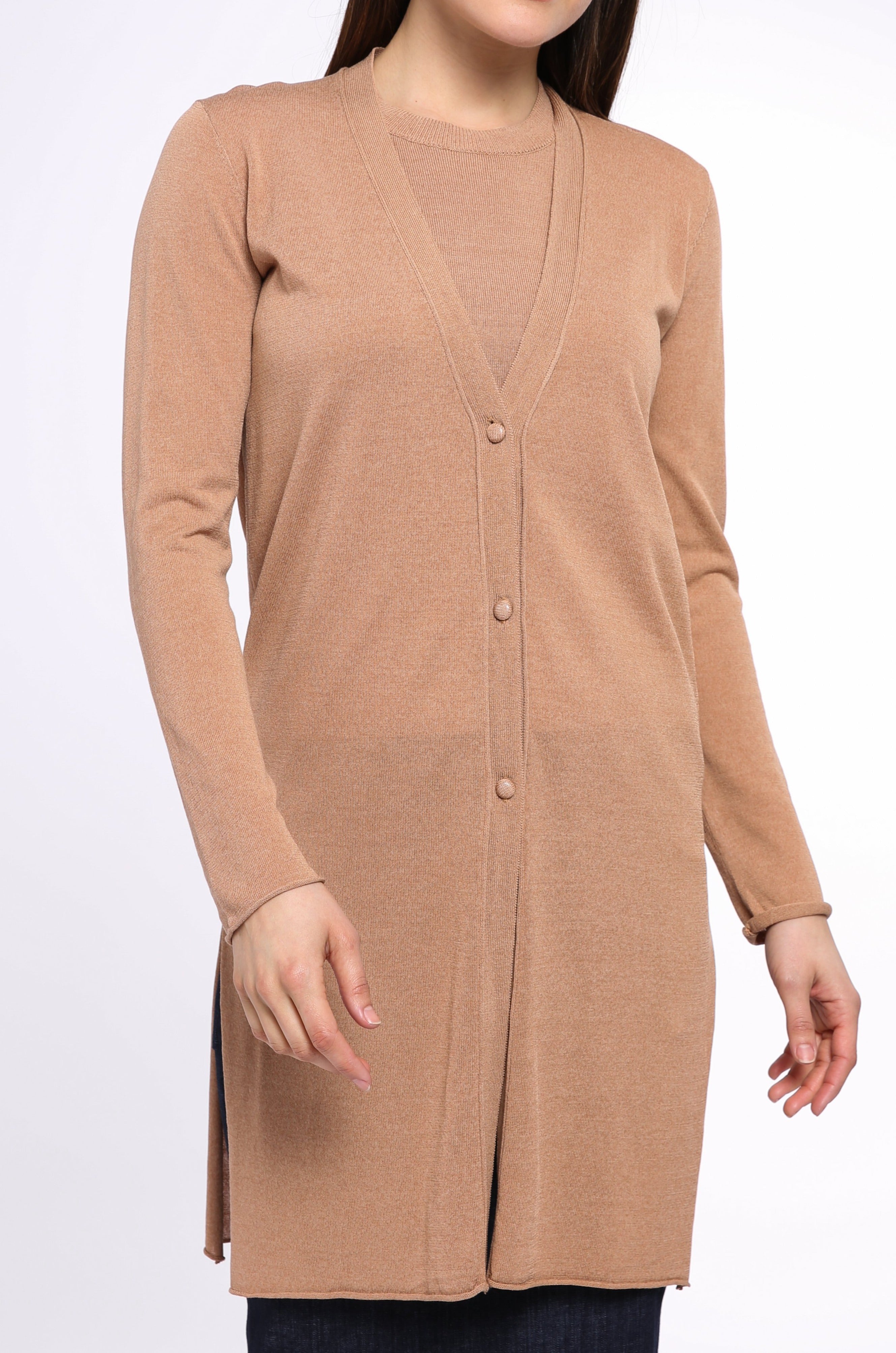 LYNN VENTED BUTTON CARDIGAN IN ITALIAN HIGH TWIST COTTON