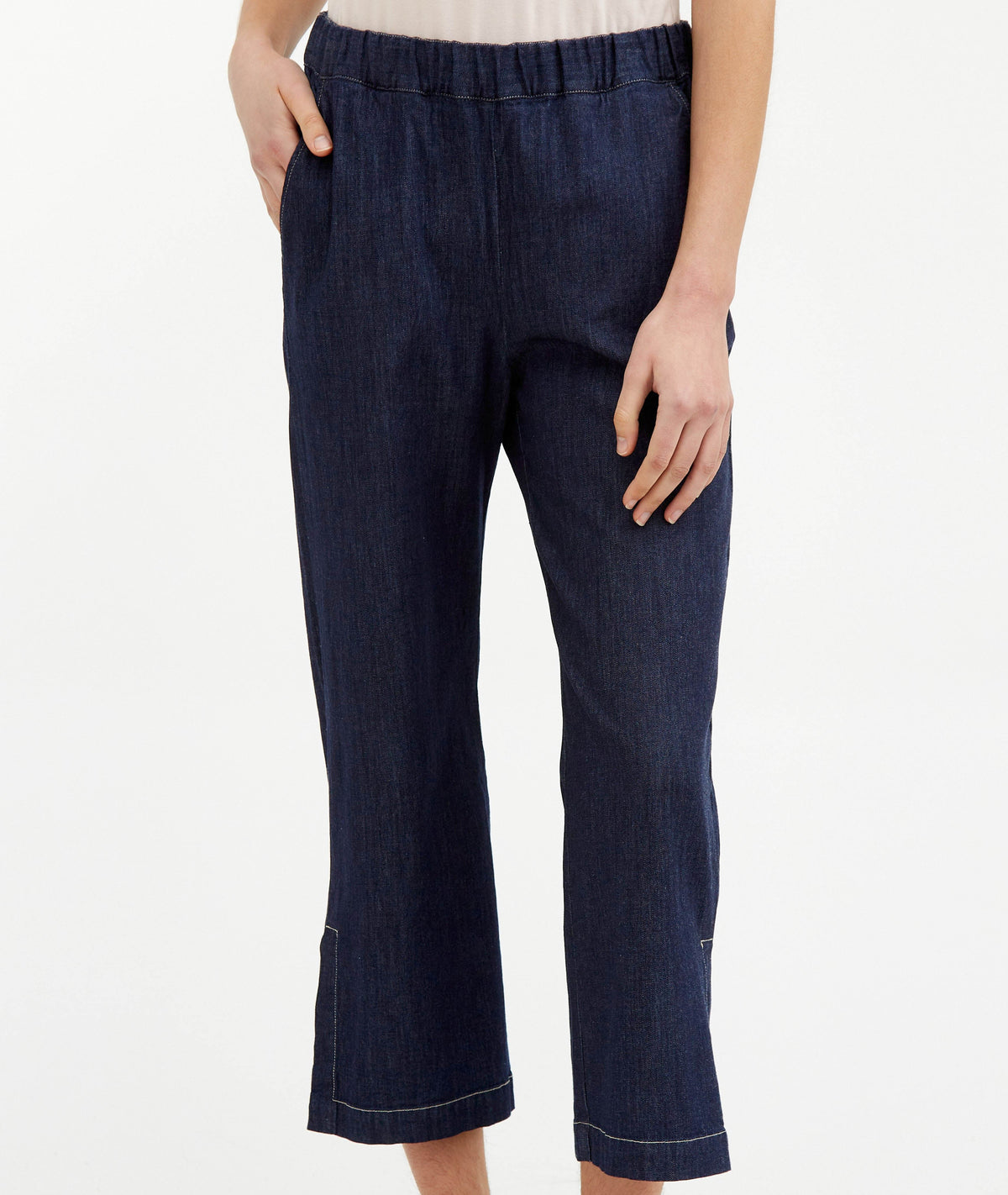 CROP-CUT SIDE SLIT PULL-ON AUDREY PANT IN LIGHTWEIGHT STRETCH DENIM