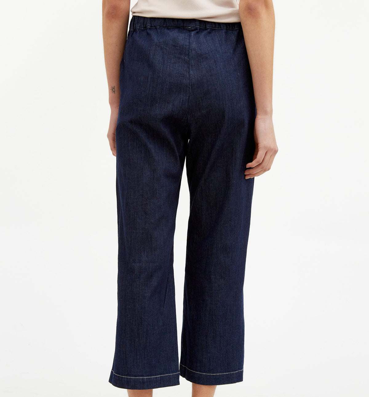 CROP-CUT SIDE SLIT PULL-ON AUDREY PANT IN LIGHTWEIGHT STRETCH DENIM