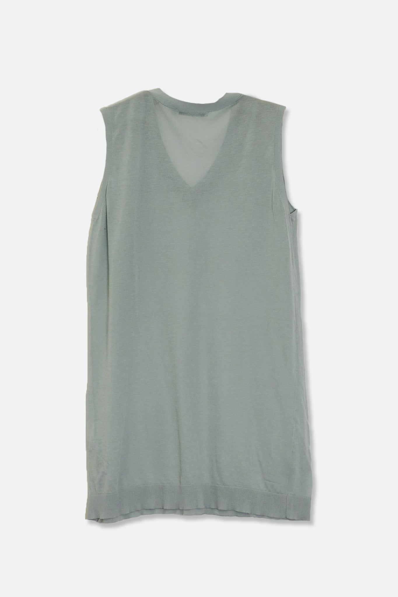 V NECK SLEEVELESS TOP IN FINE GAUGE COTTON