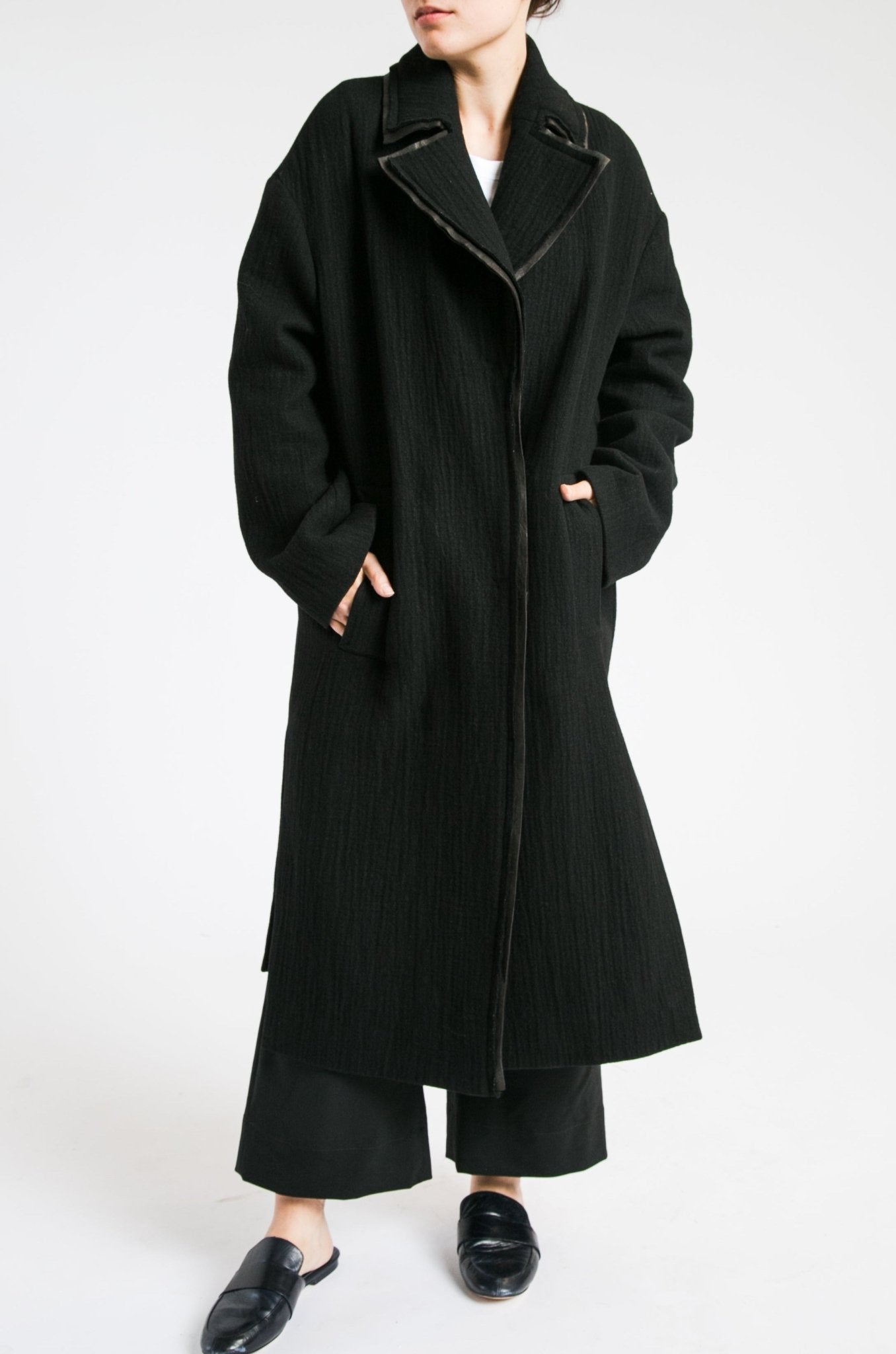 LEATHER TRIMMED LONG COAT BLACK - Jarbo