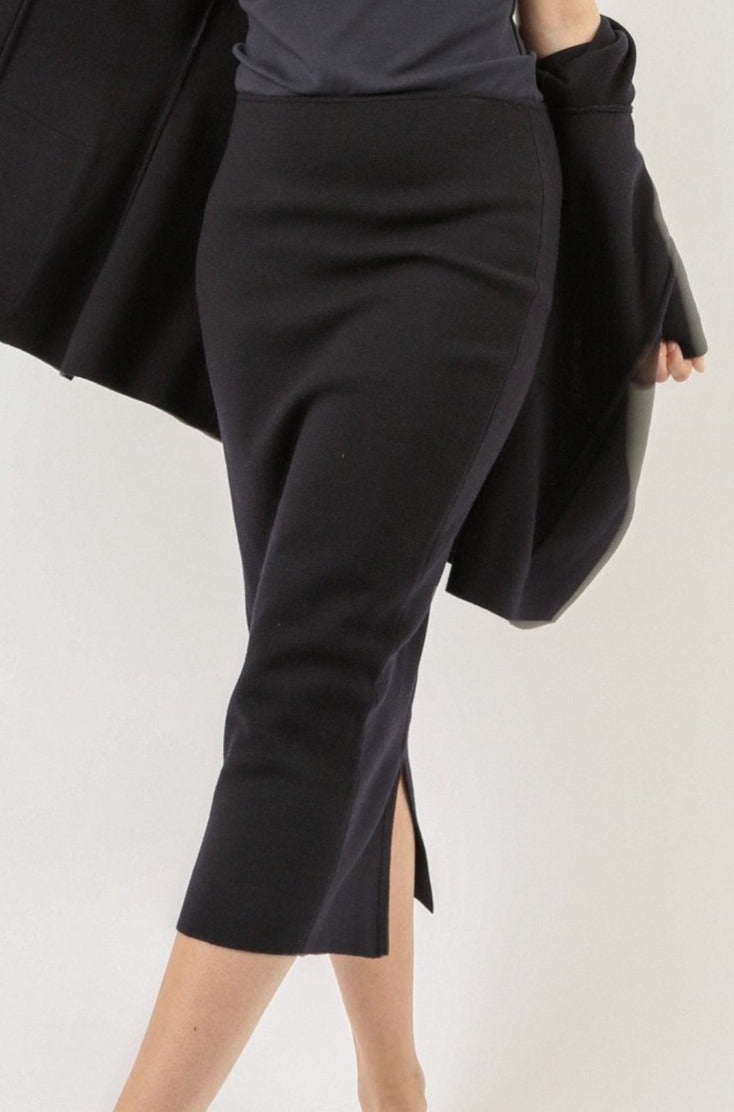 MADISON FITTED PENCIL SKIRT IN SUPER FINE MERINO KNIT - Jarbo