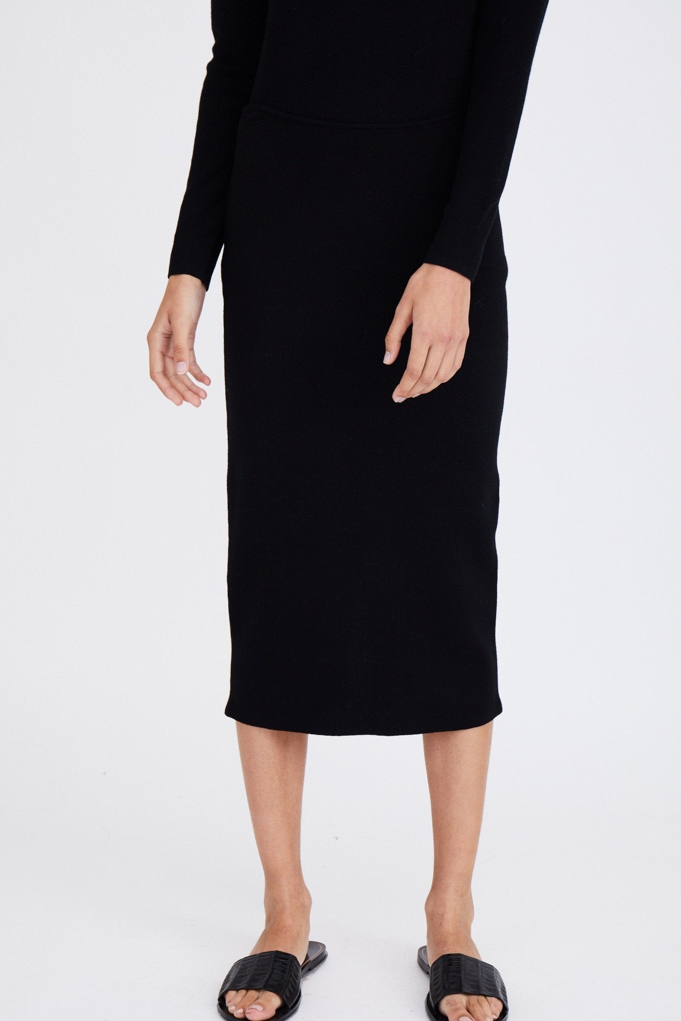 MADISON FITTED PENCIL SKIRT IN SUPER FINE MERINO KNIT - Jarbo